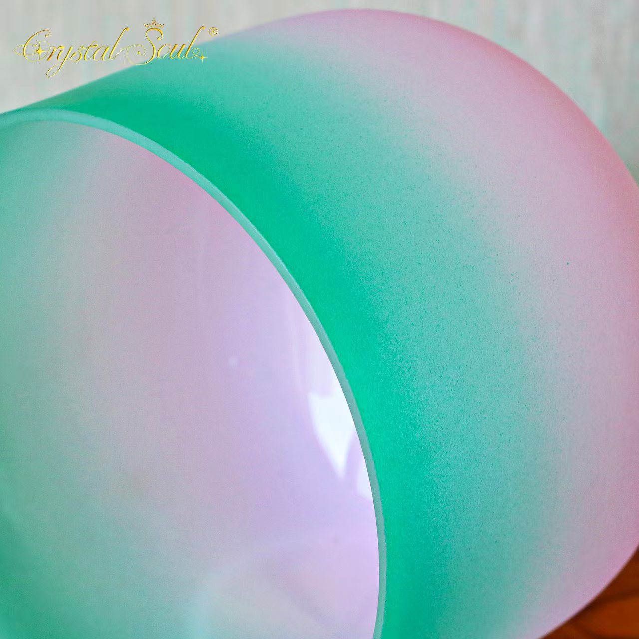 Crystal Soul Pink Green Gradient Frosted Crystal Singing Bowl Customized 432HZ