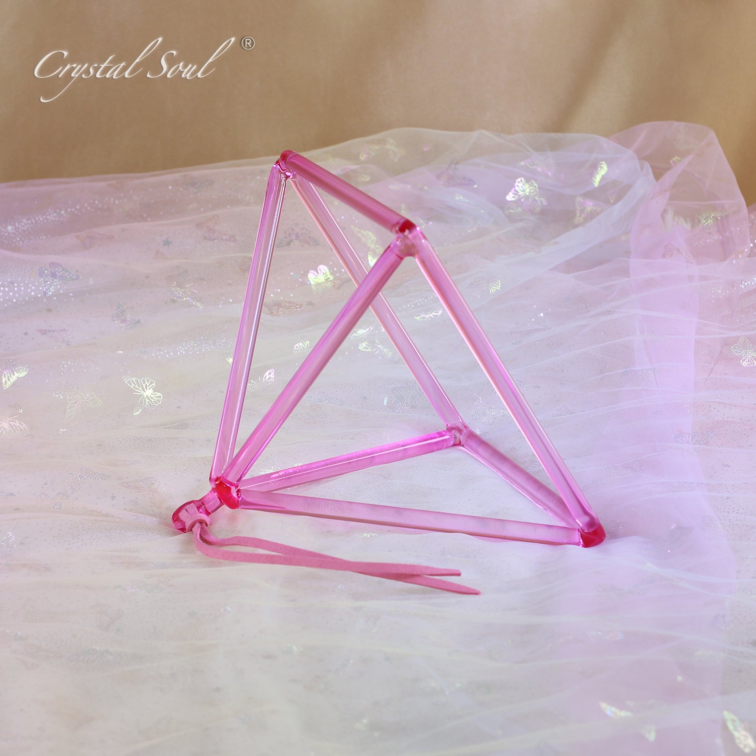 Crystal Soul Clear Quartz Pyramid Customized Colors Factory Direct Delivery